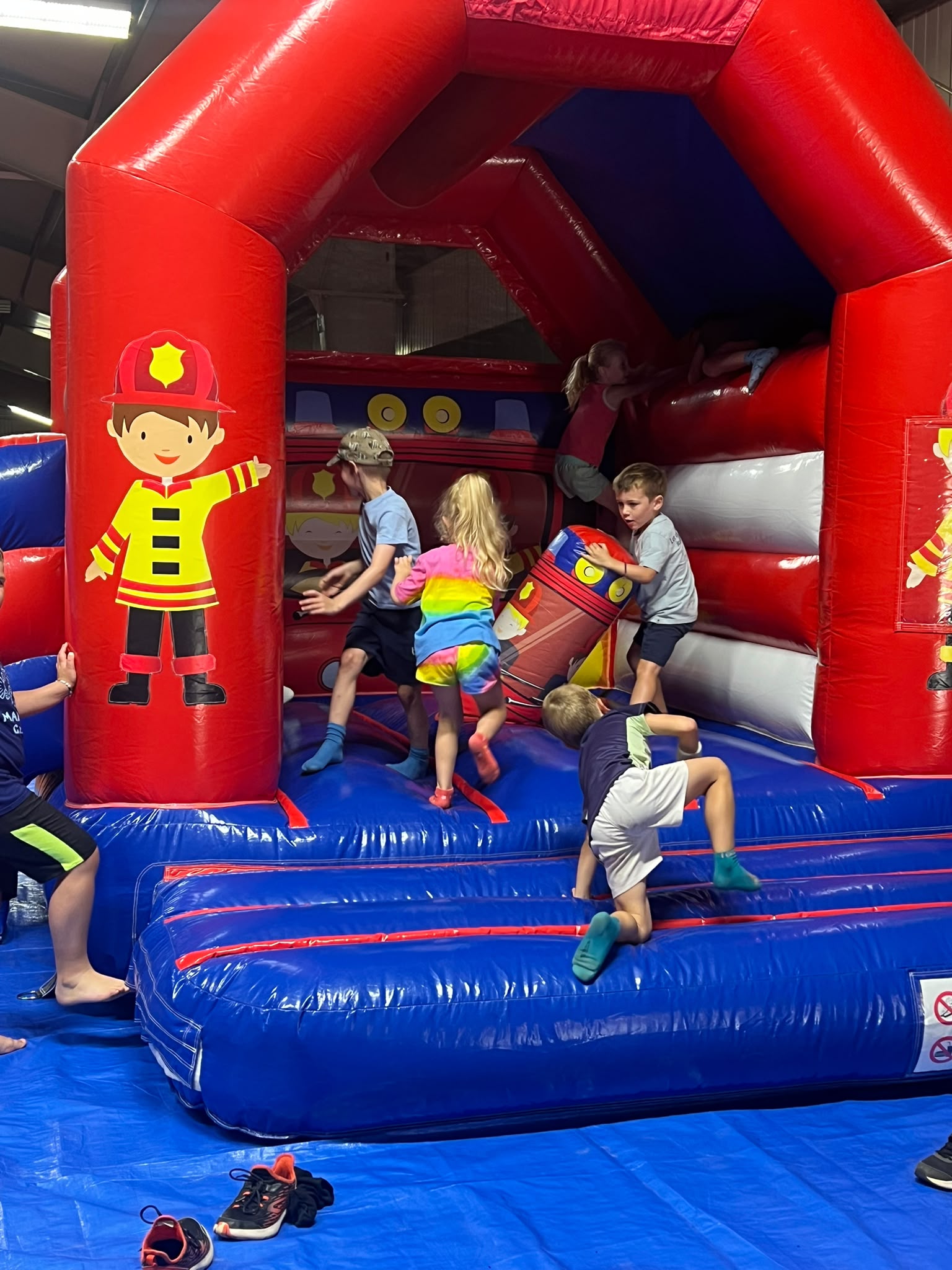 Springkasteel op de club